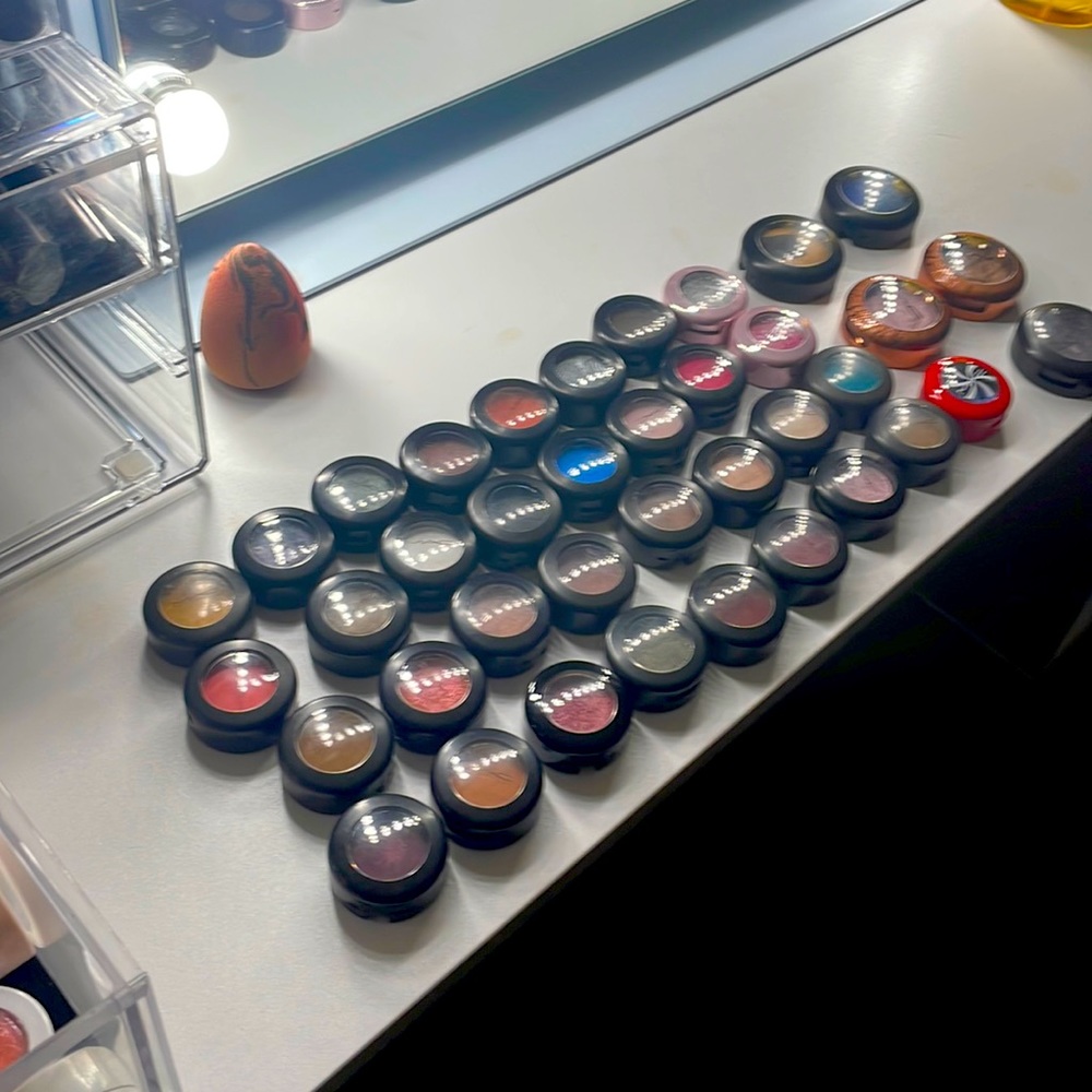 Mac Eyeshadow Lot! All are almost brand new